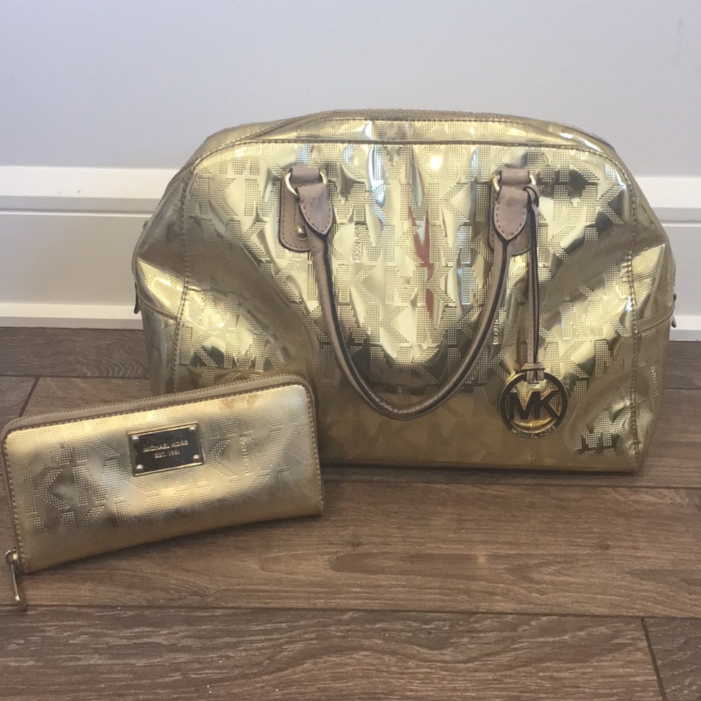 Michael Kors Gold purse with wallet
